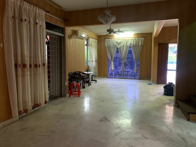 Bungalow for Sale in Bandar Country Homes (Rawang) - Kelvin . - Living Room - PropertyGuru.com.my
