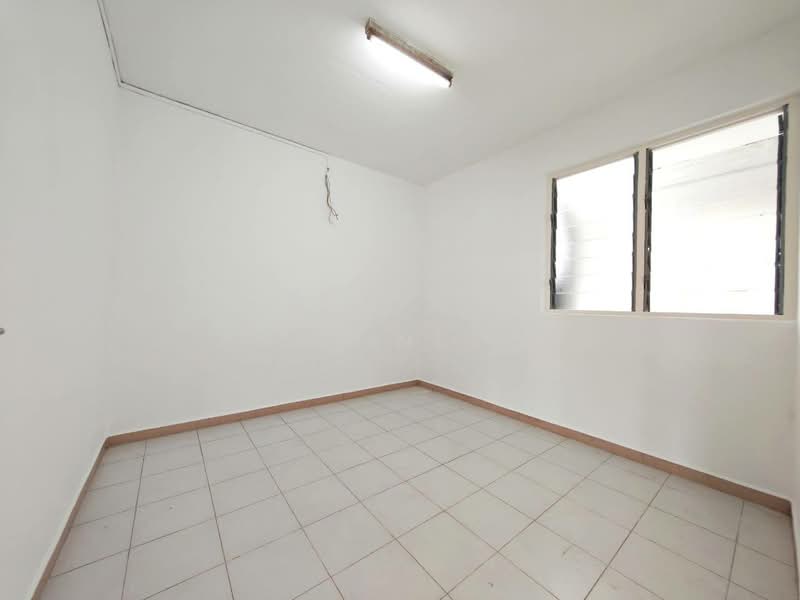 Flat for Sale at Flat Taman Ungku Tun Aminah - Pauline Ng - Interior - PropertyGuru.com.my