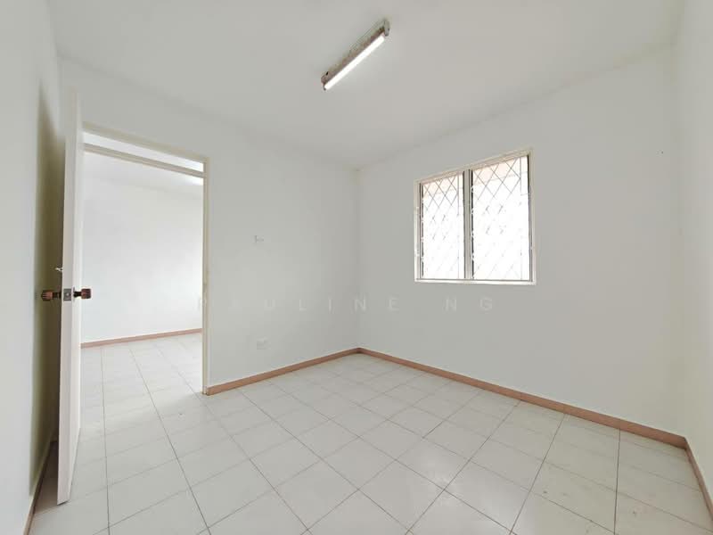 Flat for Sale at Flat Taman Ungku Tun Aminah - Pauline Ng - Interior - PropertyGuru.com.my