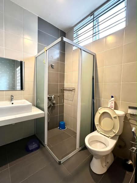 Apartment for Sale at Perling Heights Apartments - Pauline Ng - Bathroom - PropertyGuru.com.my