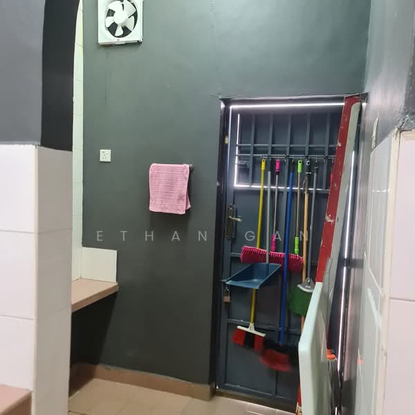 1.5-storey Terraced House for Sale in Taman Molek (Johor Bahru) - Ethan Gan - PropertyGuru.com.my