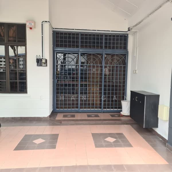 1.5-storey Terraced House for Sale in Taman Molek (Johor Bahru) - Ethan Gan - PropertyGuru.com.my