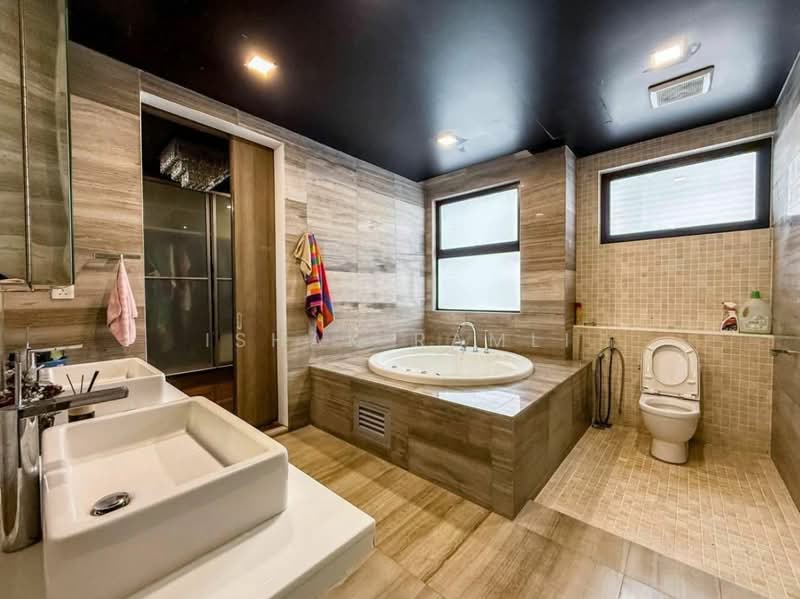 Bungalow for Sale in Sering Ukay (Ampang) - Ishak Ramli - Bathroom - PropertyGuru.com.my
