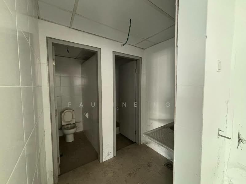 Shop for Rent in Johor Bahru (Johor) - Pauline Ng - Bathroom - PropertyGuru.com.my