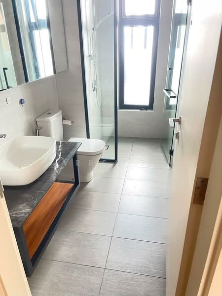 Service Residence for Sale at Residensi Solaris Parq - Carren Tai - Bathroom - PropertyGuru.com.my