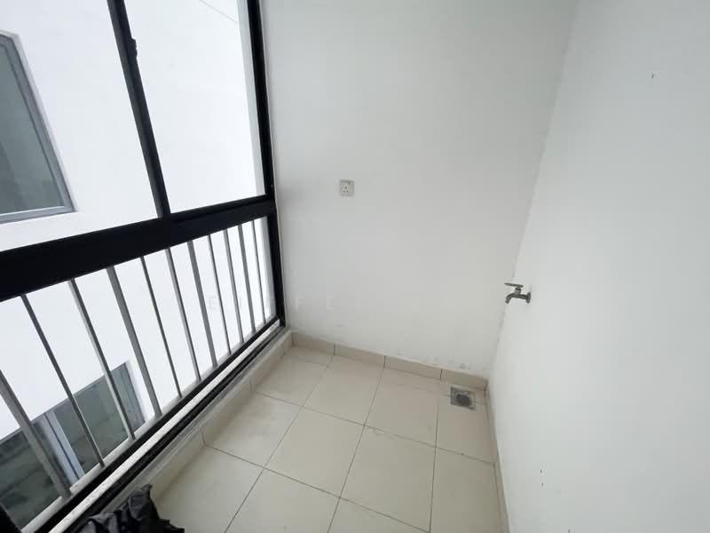 Servis Apartment untuk Disewa di Almyra Residences - Eiffel Lai - Balcony - PropertyGuru.com.my