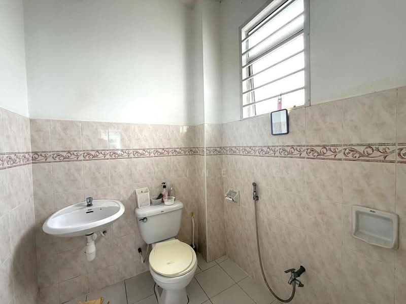Rumah Teres 2 Tingkat untuk Dijual di Johor Bahru (Johor) - Pauline Ng - Bathroom - PropertyGuru.com.my