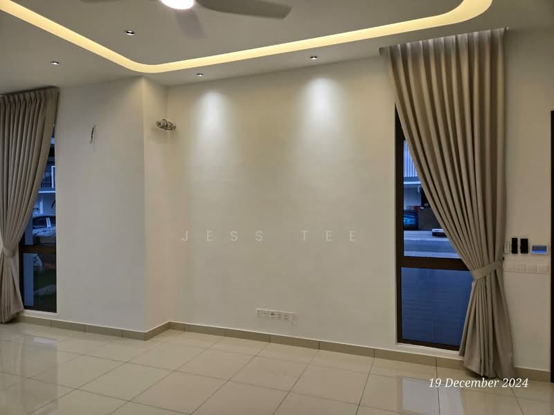 Rumah Berkembar untuk Disewa di Setia Alam (Selangor) - Jess Tee - Living Room - PropertyGuru.com.my