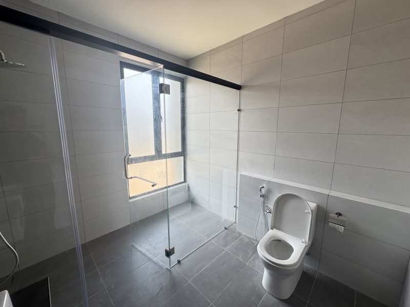 Rumah Berkembar untuk Disewa di Puchong (Selangor) - Lewis Tam - Bathroom - PropertyGuru.com.my