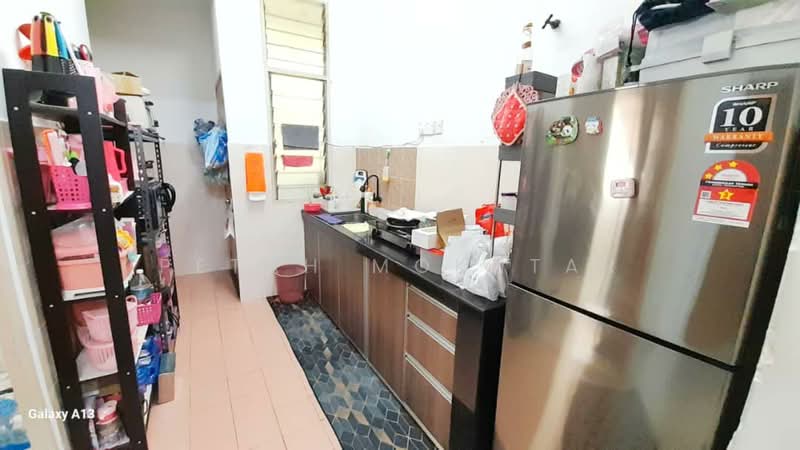 1-storey Terraced House for Sale in Bandar Saujana Putra (Tanjong Duabelas) - PETAH MOKHTAR - Kitchen - PropertyGuru.com.my