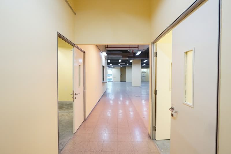 Office for Rent in Shah Alam (Selangor) - Ridzuan Lu - Corridor - PropertyGuru.com.my