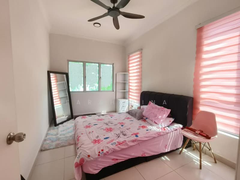2-storey Terraced House for Sale in Bandar Tasik Puteri (Rawang) - Farah Dina - Bedroom - PropertyGuru.com.my
