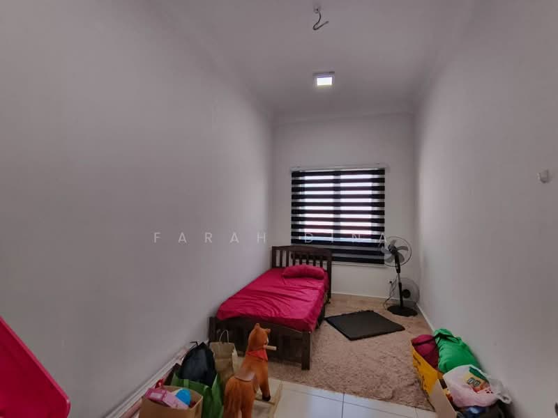 2-storey Terraced House for Sale in Bandar Tasik Puteri (Rawang) - Farah Dina - Bedroom - PropertyGuru.com.my