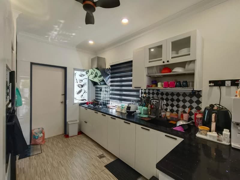 2-storey Terraced House for Sale in Bandar Tasik Puteri (Rawang) - Farah Dina - Kitchen - PropertyGuru.com.my