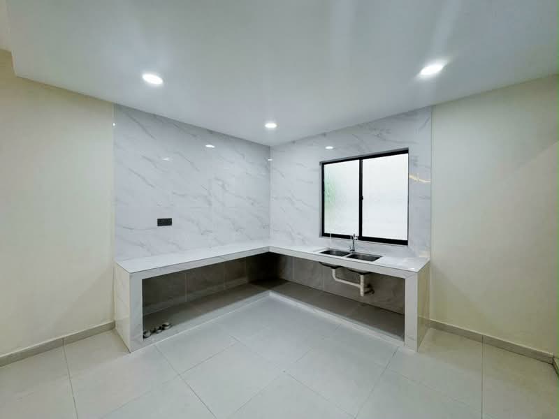 1-storey Terraced House for Sale in Taman Century (Johor Bahru) - Yee Hsin - PropertyGuru.com.my