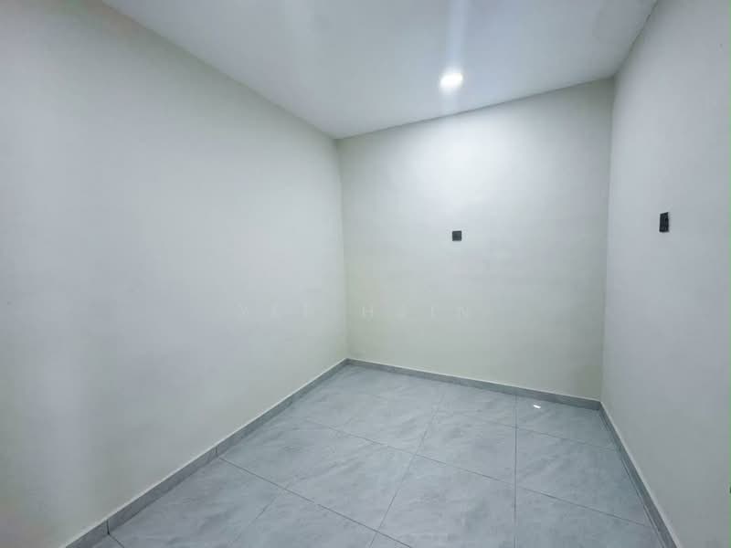 1-storey Terraced House for Sale in Taman Century (Johor Bahru) - Yee Hsin - PropertyGuru.com.my