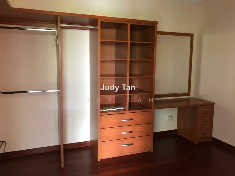 Bungalow for Rent in Taman Duta (Bukit Tunku (Kenny Hills)) - Judy Tan - Walk-In Wardrobe - PropertyGuru.com.my
