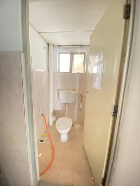 Shop / Office for Rent in Bandar Seri Putra (Bangi) - Gudrotullah Ikhwan - Bathroom - PropertyGuru.com.my