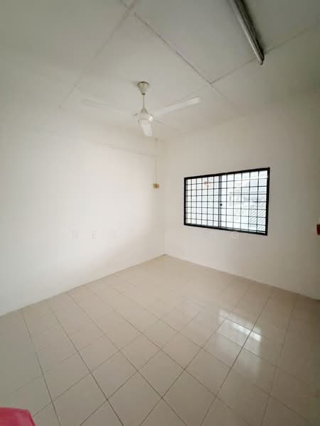 Rumah Teres 1 Tingkat untuk Disewa di Taman Johor Jaya (Johor Bahru) - Bess Wong - PropertyGuru.com.my