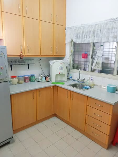 Rumah Teres 2 Tingkat untuk Dijual di Taman Putra Prima (Puchong) - Kian Leap - Kitchen - PropertyGuru.com.my