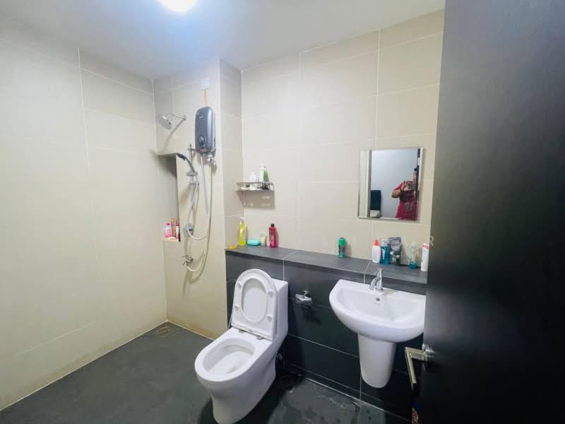Rumah Teres untuk Dijual di Bandar Serenia (Dengkil) - PETAH MOKHTAR - Bathroom - PropertyGuru.com.my