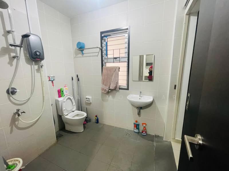 Rumah Teres untuk Dijual di Bandar Serenia (Dengkil) - PETAH MOKHTAR - Bathroom - PropertyGuru.com.my