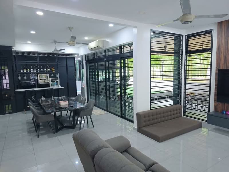 Rumah Kluster untuk Dijual di Taman Mount Austin (Tebrau) - Kelvin Kong Wren - Living Room - PropertyGuru.com.my