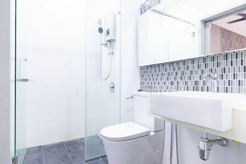 Service Residence for Sale at Residential Suites @ HighPark - Kenix Lee - Bathroom - PropertyGuru.com.my