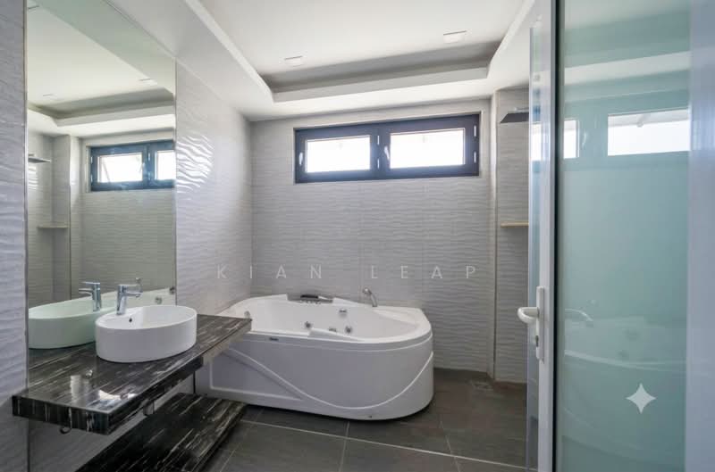 Rumah Teres 2.5 Tingkat untuk Dijual di Taman Bukit Permai (Ampang) - Kian Leap - Bathroom - PropertyGuru.com.my