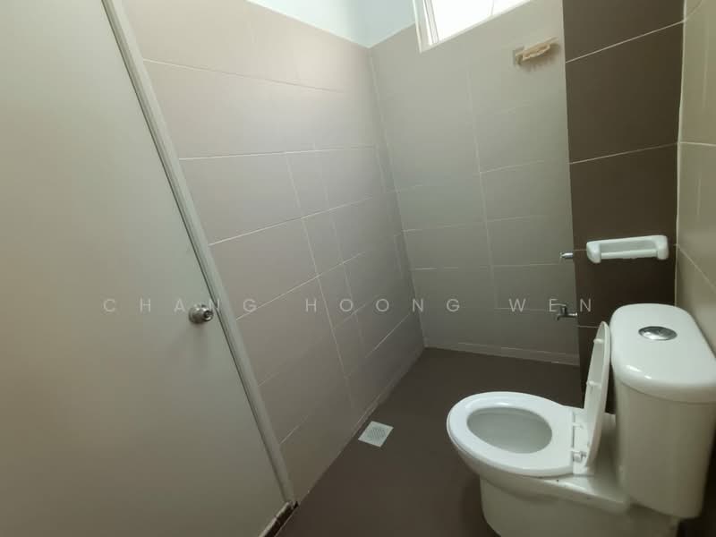 2-storey Terraced House for Sale in Taman Sri Penawar (Pengerang) - Chang Hoong Wen - Bathroom - PropertyGuru.com.my