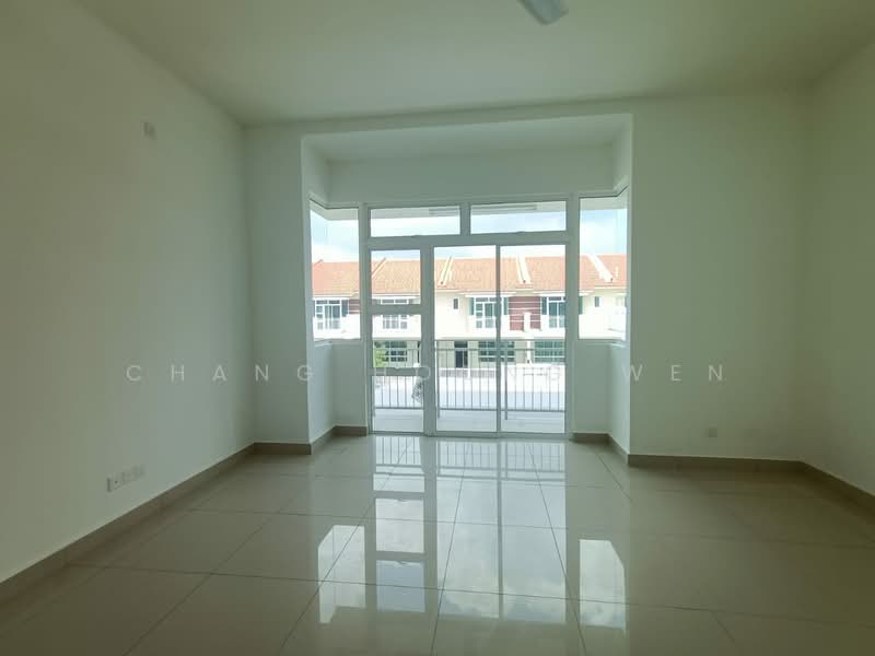 2-storey Terraced House for Sale in Taman Sri Penawar (Pengerang) - Chang Hoong Wen - Living Room - PropertyGuru.com.my