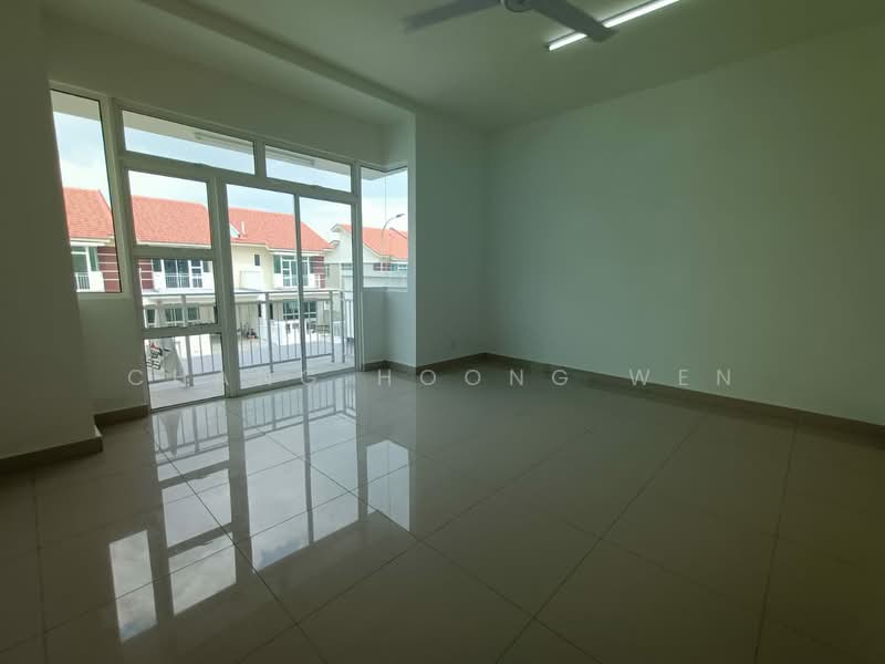 2-storey Terraced House for Sale in Taman Sri Penawar (Pengerang) - Chang Hoong Wen - Living Room - PropertyGuru.com.my