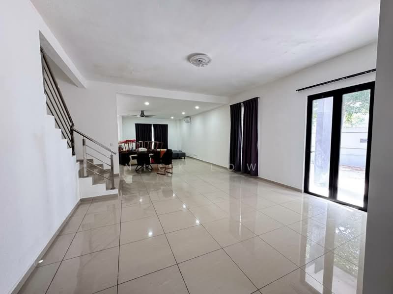 2-storey Terraced House for Rent in Taman Bukit Jaya (Ulu Tiram) - Nick Low - Living Room - PropertyGuru.com.my