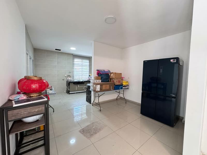 2-storey Terraced House for Rent in Taman Bukit Jaya (Ulu Tiram) - Nick Low - Kitchen - PropertyGuru.com.my