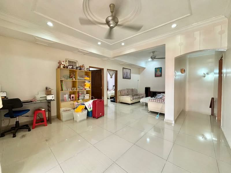 2-storey Terraced House for Sale in Taman Desa Tebrau (Tebrau) - Kok Hui - Living Room - PropertyGuru.com.my