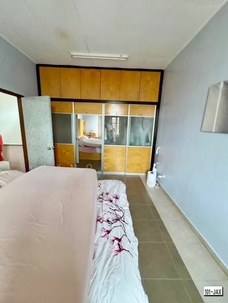 Rumah Teres 1.5 Tingkat untuk Dijual di Bukit Raja (Selangor) - Raymond Choo - Bedroom - PropertyGuru.com.my