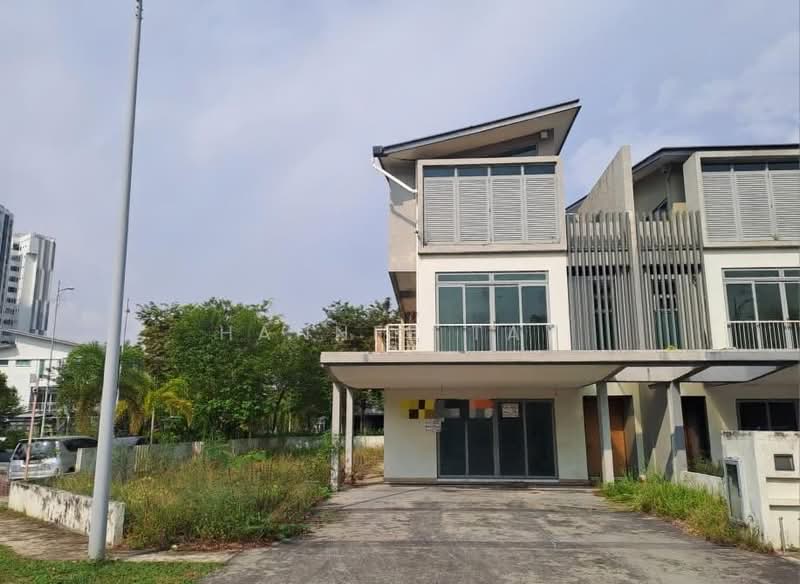 Rumah Teres 3 Tingkat untuk Dijual di D'Island (Puchong) - Hannee Tay - Exterior - PropertyGuru.com.my