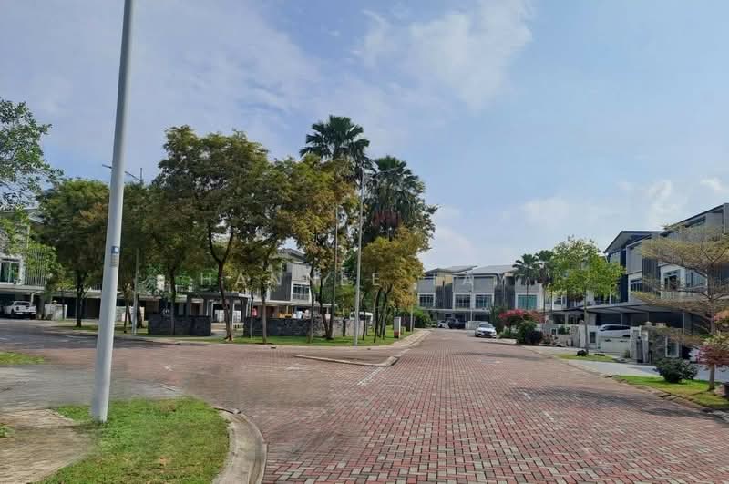 Rumah Teres 3 Tingkat untuk Dijual di D'Island (Puchong) - Hannee Tay - Exterior - PropertyGuru.com.my