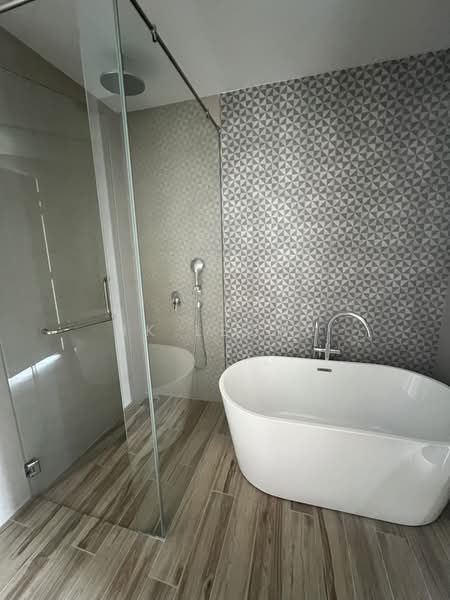 Servis Apartment untuk Disewa di Hampton Height Damansara - JK Leong - Bathroom - PropertyGuru.com.my