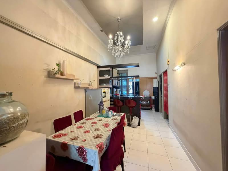 1-storey Terraced House for Sale in Taman Molek (Johor Bahru) - Max Lam - PropertyGuru.com.my