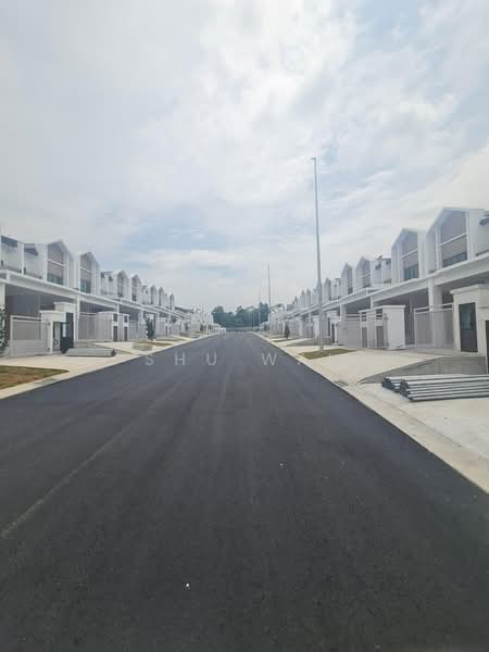 Rumah Teres 2 Tingkat untuk Dijual di Bandar Putra Permai (Seri Kembangan) - Shu Wai - Exterior - PropertyGuru.com.my