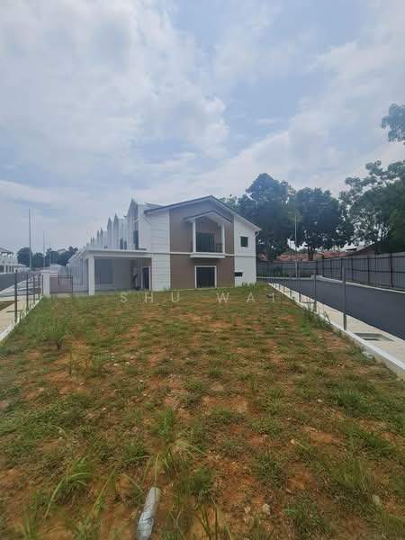 Rumah Teres 2 Tingkat untuk Dijual di Bandar Putra Permai (Seri Kembangan) - Shu Wai - Exterior - PropertyGuru.com.my