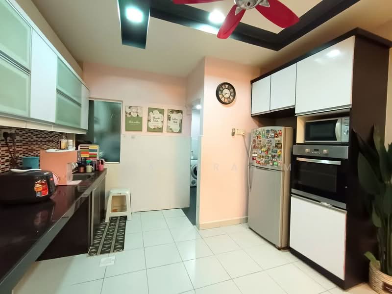 Rumah Teres 2 Tingkat untuk Dijual di Taman Impian Putra (Bangi) - Hawa Ibrahim - Kitchen - PropertyGuru.com.my