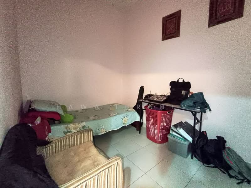 Rumah Teres 2 Tingkat untuk Dijual di Taman Impian Putra (Bangi) - Hawa Ibrahim - Bedroom - PropertyGuru.com.my