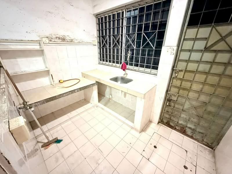 Rumah Teres 1.5 Tingkat untuk Dijual di Ulu Tiram (Johor) - Albert Liew - Kitchen - PropertyGuru.com.my