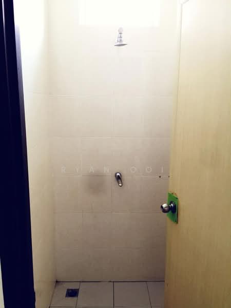 2-storey Terraced House for Sale in Taman Vistana (Alor Setar) - Ryan Ooi - Bathroom - PropertyGuru.com.my