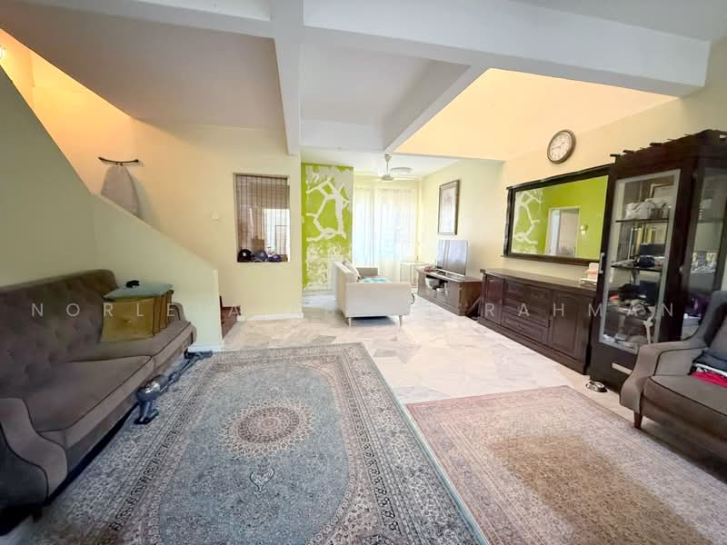 Rumah Teres 2 Tingkat untuk Dijual di Bandar Baru Bangi (Selangor) - Norlela Abdul Rahman - Living Room - PropertyGuru.com.my