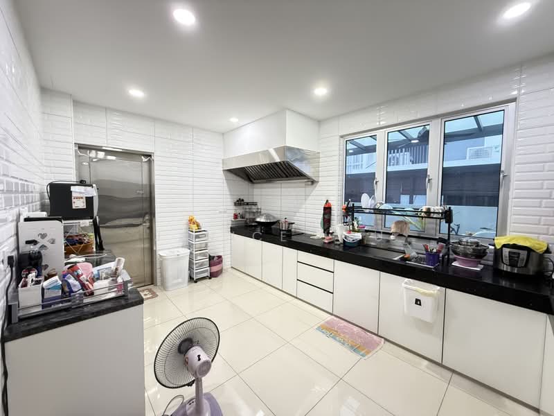 Rumah Kluster untuk Dijual di Jade Hills (Kajang) - Janice Lau - Kitchen - PropertyGuru.com.my