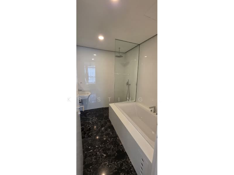 Kediaman Servis untuk Disewa di Arcoris Residences - Kristing . - PropertyGuru.com.my
