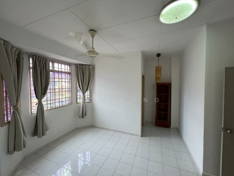 Pangsapuri untuk Disewa di Aliran Damai - Nick Wong - Living Room - PropertyGuru.com.my